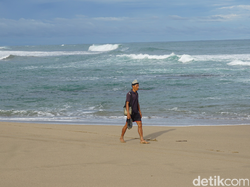 Pantai Indah Seharga Dua Ratus Rupiah