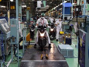 400 Juta Motor Honda, dari 50 cc hingga 1.800 cc 400 Juta Motor Honda, dari 50 cc hingga 1.800 cc