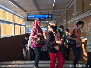Ada Underpass, Penumpang dari Bekasi Pilih Turun di Stasiun Tebet