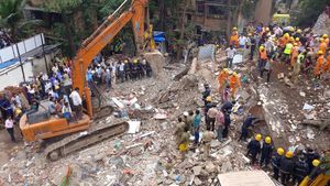 8 Orang Tewas Akibat Bangunan Ambruk di India