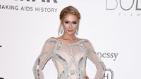 Foto: 15 Gaya Paris Hilton dengan Gaun Seksi