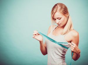 Tak Perlu Cemas, Payudara Besar Bukan Penyebab Skoliosis Tak Perlu Cemas, Payudara Besar Bukan Penyebab Skoliosis