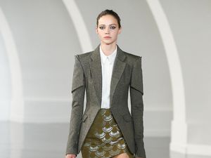 Sentuhan Songket di Koleksi Couture Kontemporer Didit Hediprasetyo