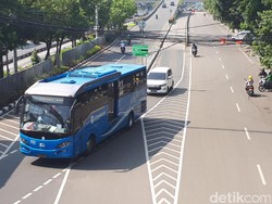 Pelanggar Lalin di Salemba: Lawan Arus dan Nyaris Tabrak Petugas