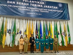 Djarot Dampingi Sang Istri yang Dilantik Jadi Ketua PKK DKI