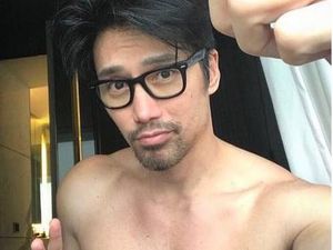 Sixpack dan Tubuhnya Penuh Otot, Coba Tebak Berapa Usia Pria Tampan Ini?