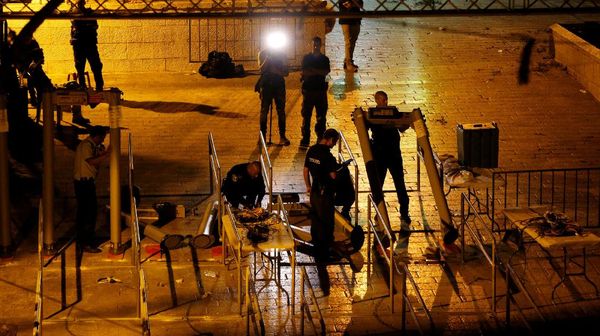 Foto: Metal Detector Dilepas di Kawasan Masjid Al-Aqsa