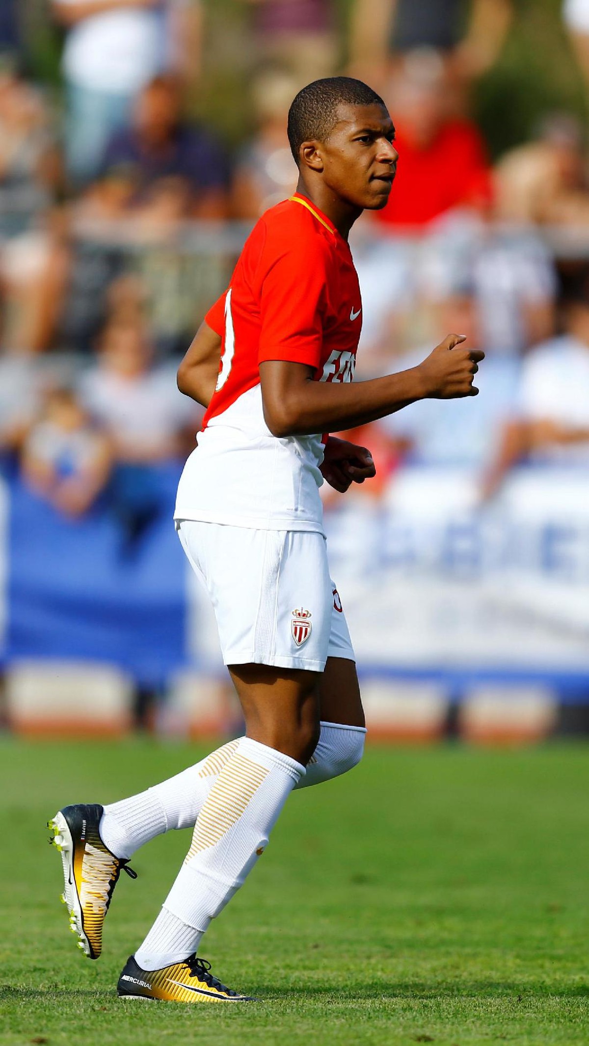Kylian Mbappe dikabarkan sudah sepakat bergabung dengan Real Madrid (Foto: REUTERS/Pierre Albouy