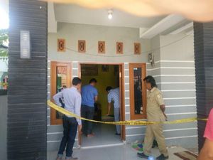 Bongkar Genting, Perampok Satroni Rumah Pasutri di Cirebon