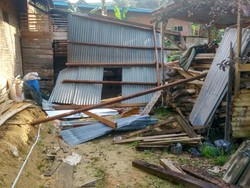 Diterjang Angin Puting Beliung, 20 Rumah di Riau Rusak