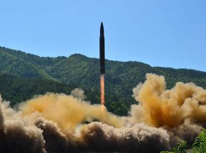 Korut Klaim 4 Rudal Hwasong-12 Akan Capai Guam dalam 1.065 Detik Korut Klaim 4 Rudal Hwasong-12 Akan Capai Guam dalam 1.065 Detik