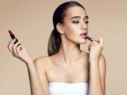 Kamu Nggak Akan Bisa Beli, Ini Deretan Lipstik Termahal di Dunia