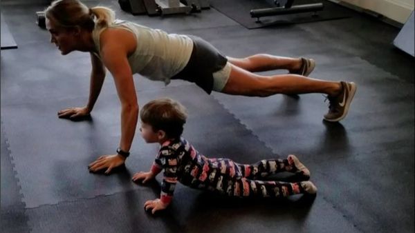 Foto: Mengintip Rahasia Perut Rata Carrie Underwood