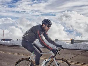 Mengintip Keseharian Si Tampan Pendiri Instagram