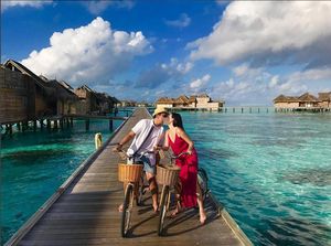 Dunia Serasa Milik Berdua! Intip Bulan Madu Sammy-Viviane