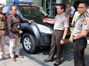 Polres Jakut Dapat Hibah Isuzu DMax