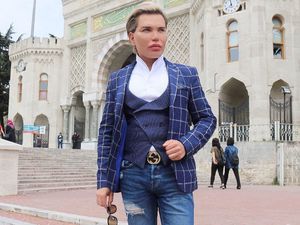 Ekstrem! Pria Terobsesi Jadi Boneka Hidup Operasi Angkat 4 Tulang Rusuk