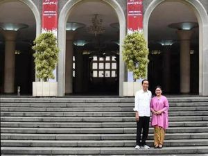 Jokowi: Mau Jadi Presiden? Belajar di Tangga Balairung UGM