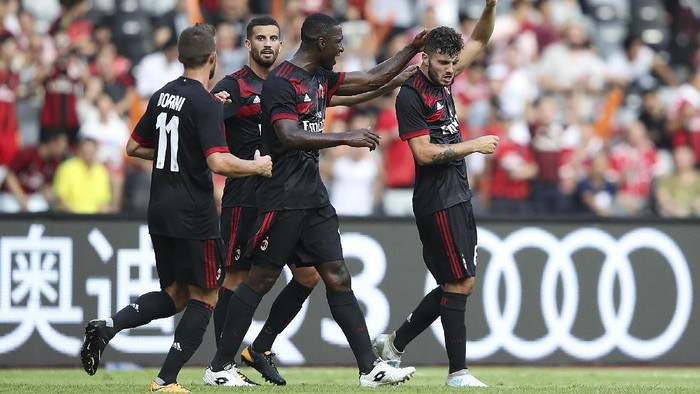 Sebut Milan Pesaing Scudetto, Buffon Nantikan Serie A yang Lebih Ketat