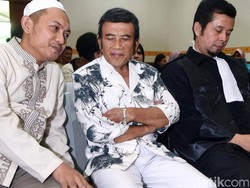 Keluarga Tepuk Tangan Ridho Rhoma Dapat Vonis Penjara Lebih Ringan
