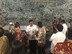 Djarot dan Pratikno Cek Tempat Penyimpanan Bendera Pusaka di Monas