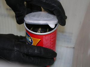 Foto: Isi Kaleng Keripik Kentang Ini Bikin Merinding dan Ngeri Foto: Isi Kaleng Keripik Kentang Ini Bikin Merinding dan Ngeri