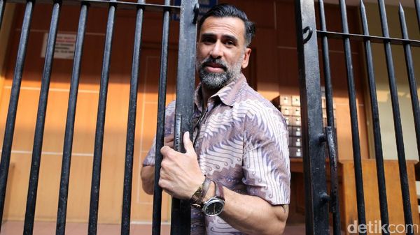 Jeremy Thomas Tak Henti Mendukung Axel Matthew