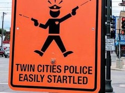 Rambu-rambu Misterius Polisi Mudah Terkejut Muncul di AS