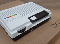 Unik, Radio Interkom Jadul Disulap Jadi Google Home