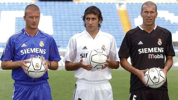 Raul Gonzalez dianggap bisa mengikuti jejak Zinedine Zidane di kursi pelatih Real Madrid.