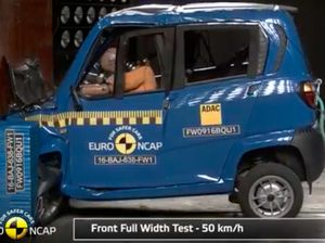 Bajaj Qute Pengganti Bemo Gagal Tes Tabrak