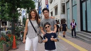 Happy Moment! Saat Tamara Bleszynski Liburan Bareng Dua Putranya