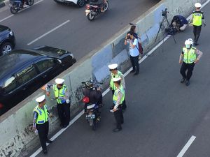 Selama 9 Hari, Polisi Tilang 752 Pemotor Terobos JLNT Casablanca