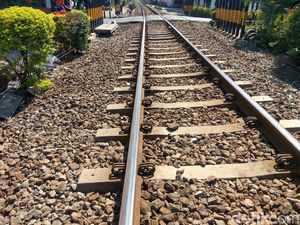 Molor, Kajian Kereta Kencang JKT-SBY Rampung Maret 2018 Molor, Kajian Kereta Kencang JKT-SBY Rampung Maret 2018