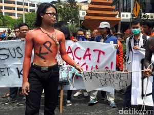 Pendemo Tolak Pansus Angket KPK Gagal Sampaikan Aspirasi