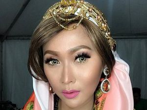 Inul Daratista Buka Bisnis Baju di Korea Selatan Inul Daratista Buka Bisnis Baju di Korea Selatan