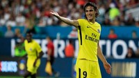 Ujung tombak PSG, Edinson Cavani, tak bikin gol di laga ini dan ditarik di babak kedua. Kedua gol PSG dicetak oleh Goncalo Guedes dan Javier Pastore. (Foto: Cliff Hawkins/Getty Images)