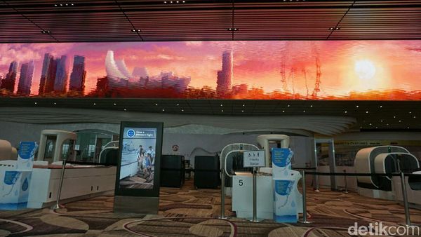 Foto: Terminal 4 Bandara Changi yang Baru, Keren Deh!