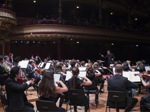 Gelar Showcase, Grup Orkestra Spanyol Kunjungi Pulau Seribu