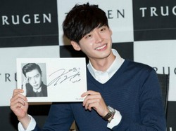 Lee Jong Suk Tertahan di Jakarta, Ini Penjelasan Agensi