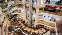 Foto : Mal Makin Banyak, Sinar Blok M Plaza Makin Redup