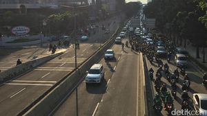 Penampakan Pemotor di JLNT Casablanca yang Mulai Tertib Pagi Ini