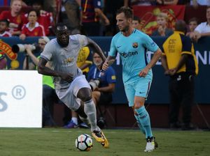 Aksi-Aksi Barcelona Taklukkan Setan Merah Aksi-Aksi Barcelona Taklukkan Setan Merah