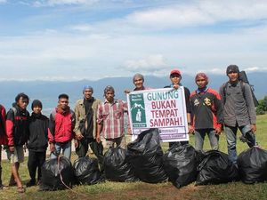 Trashbag Community, Gerakan Peduli Sampah di Gunung