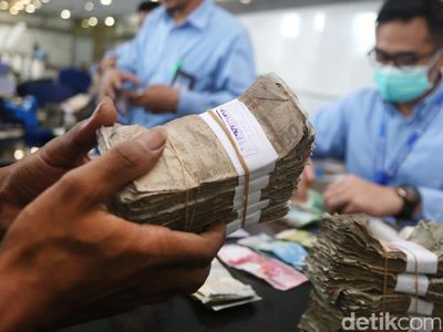 Foto : Jangan Khawatir, Uang Lusuh Bisa Ditukar Dengan yang Baru