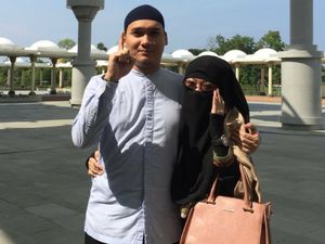 Egi John Tak Bangkrut, Ibu: Kalau Kehabisan Uang Paling Minta Transfer