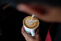 Terjebak Hujan? Yuk, Mampir ke Kafe Kopi yang Buka Hingga Tengah Malam Ini