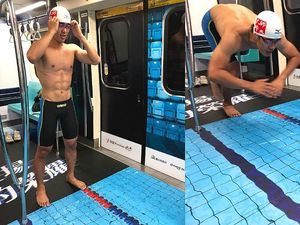 Penumpang Bisa Berenang di dalam Kereta Ini, Mau Coba?