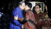 SBY-Prabowo Cipika-cipiki di Cikeas
