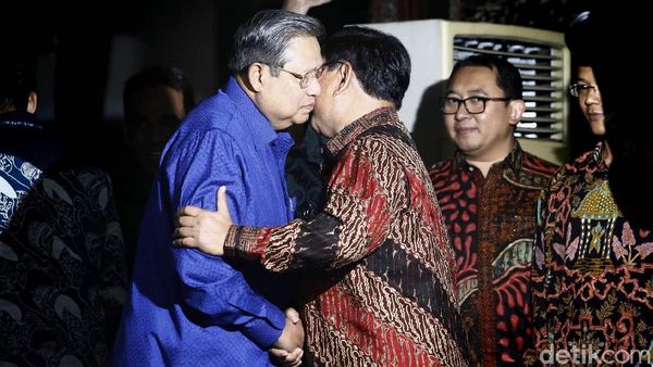 SBY-Prabowo Cipika-cipiki di Cikeas